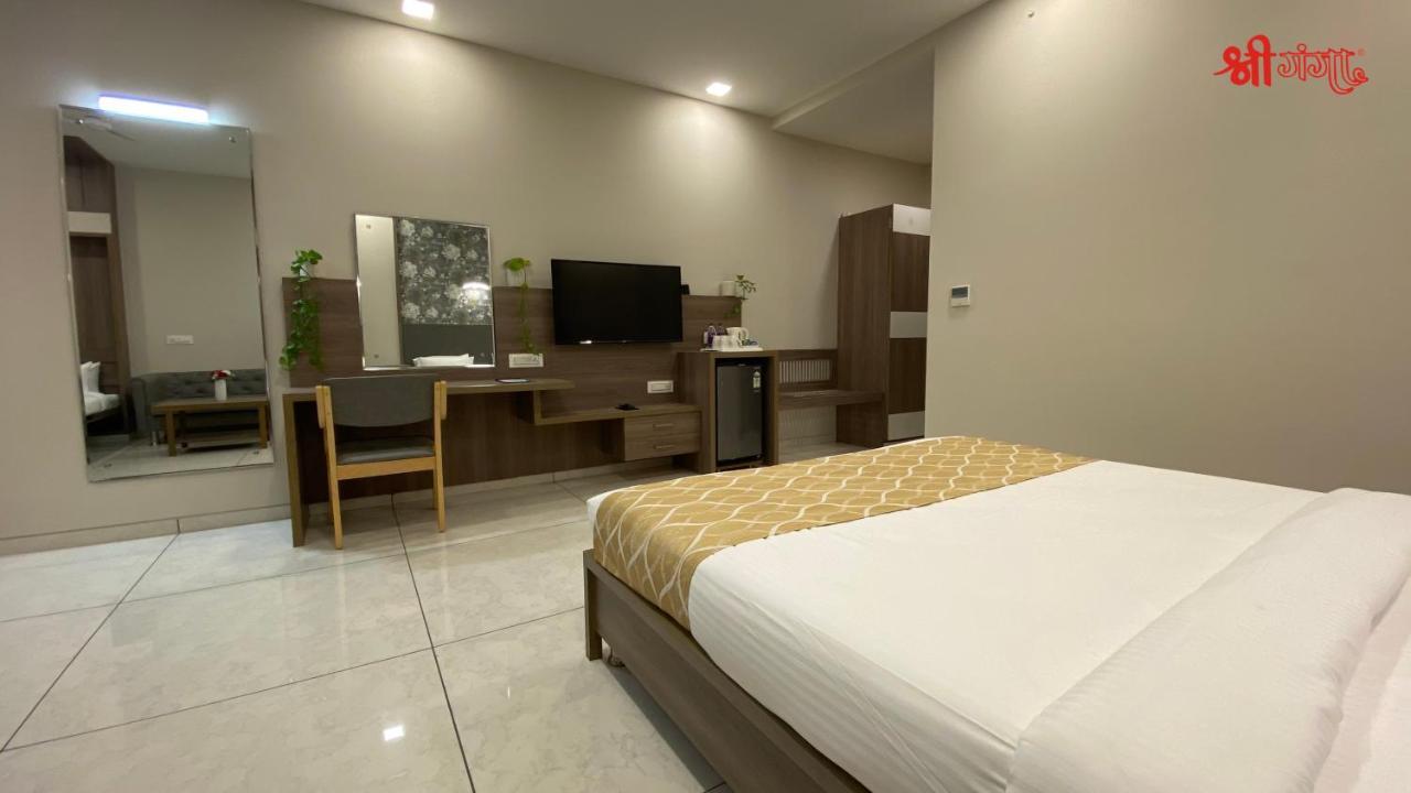 Shree Ganga Smb Hotels ウッジャイン エクステリア 写真